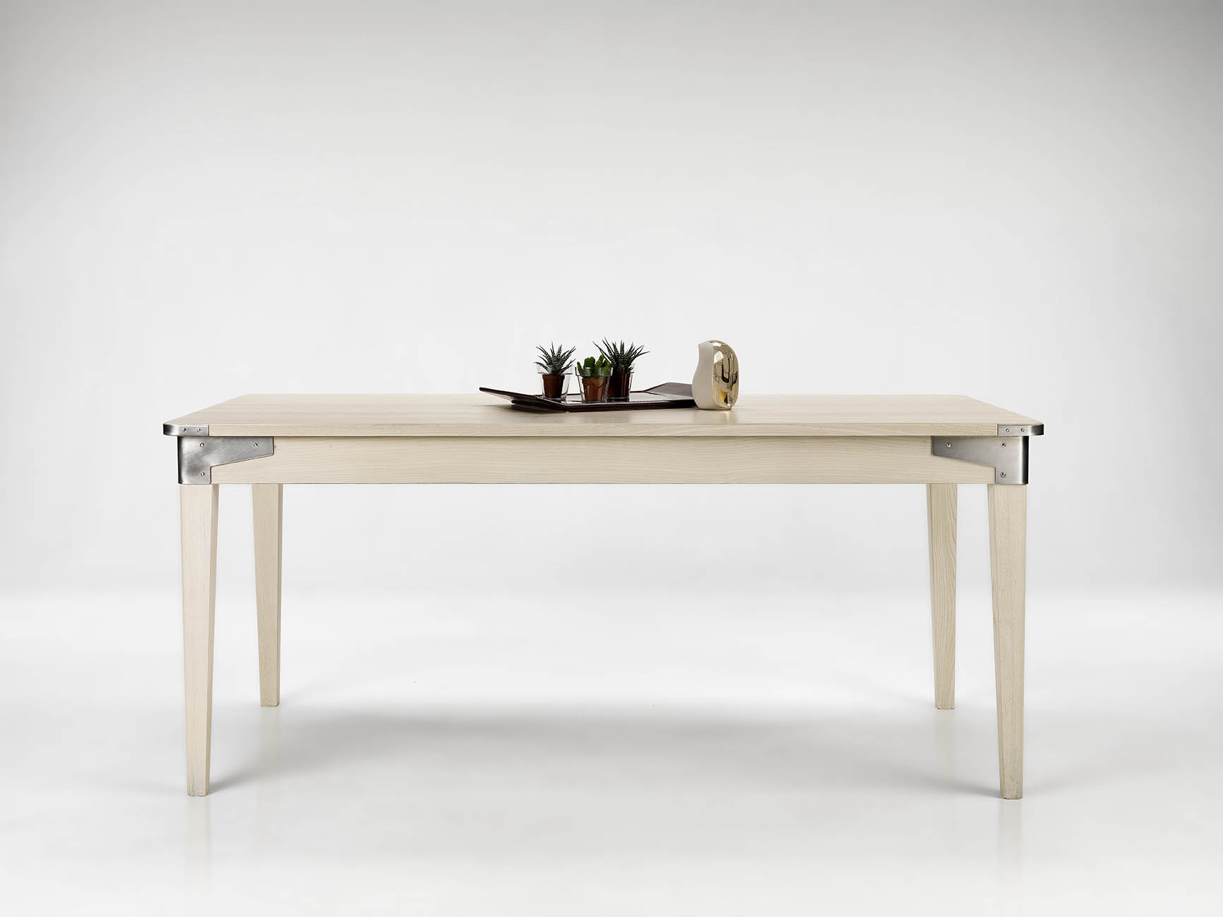 LOTTOCENTOIndustrial Table餐桌
