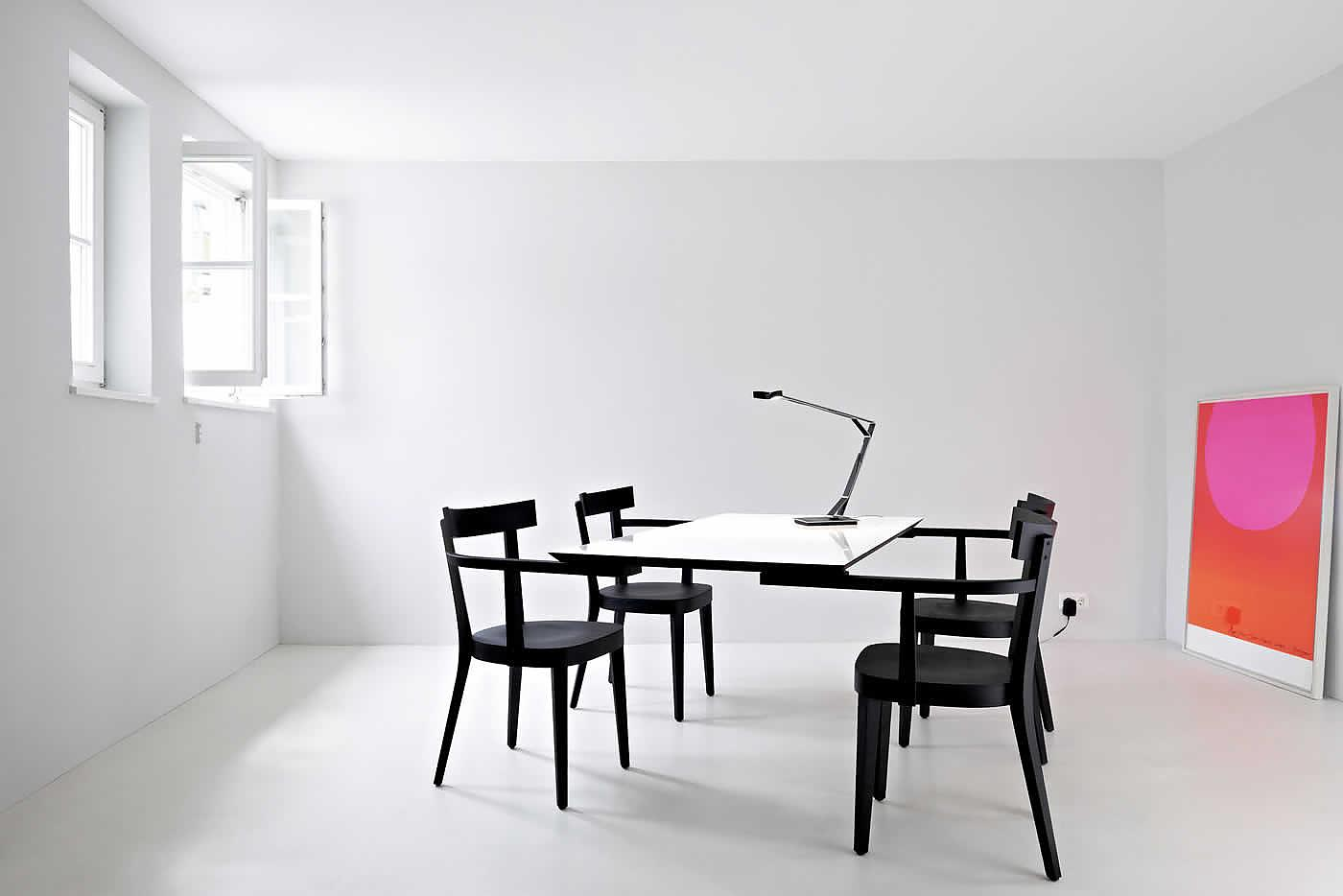 INGOMAURERFloating Table台灯